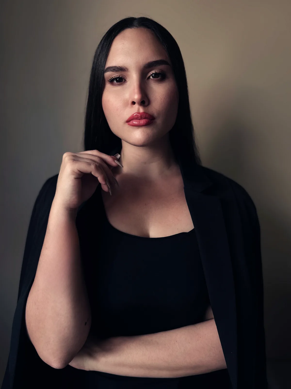 Verena Araújo, retrato institucional